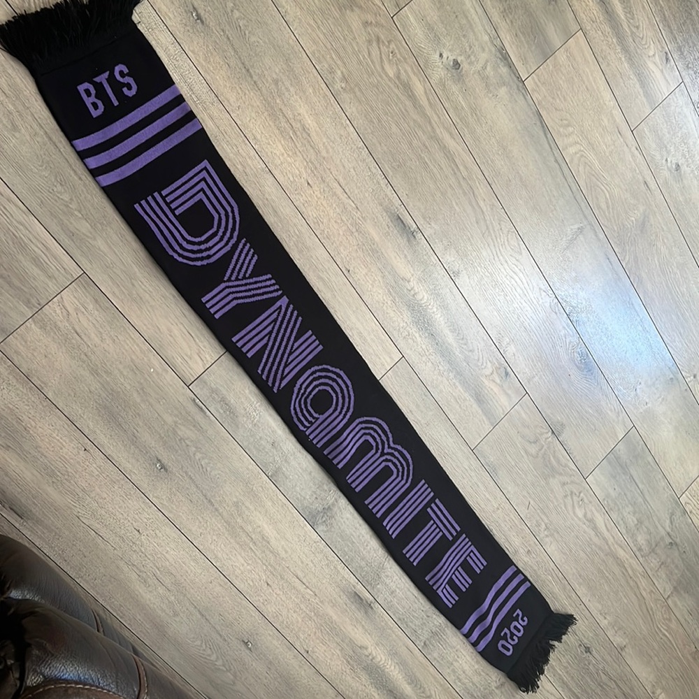 NWT BTS Dynamite 2020 Scarf